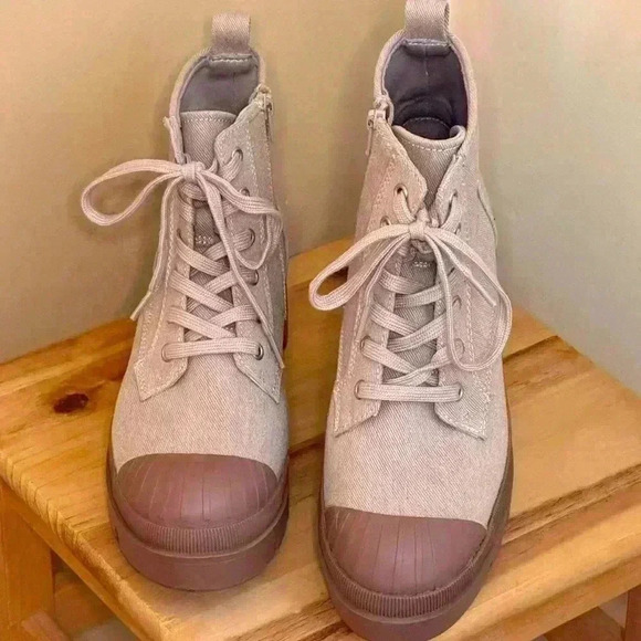 Universal Thread - Tan Canvas Shell toe rubber sole boots - Size 10 - Picture 1 of 7